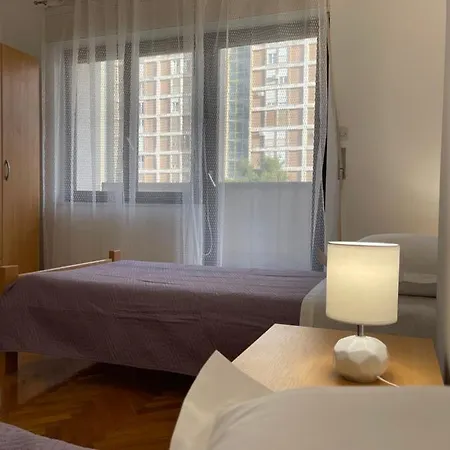 Ivan Apartman *